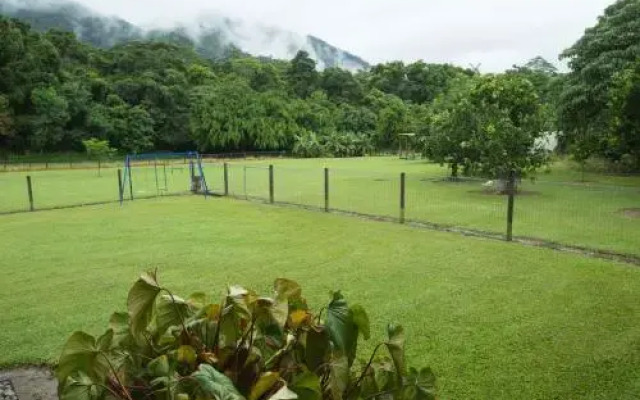 Cairns Homestead: A Peaceful Getaway