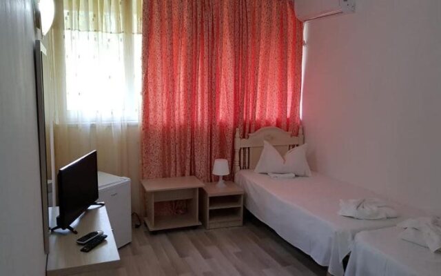 Apollo Hotel