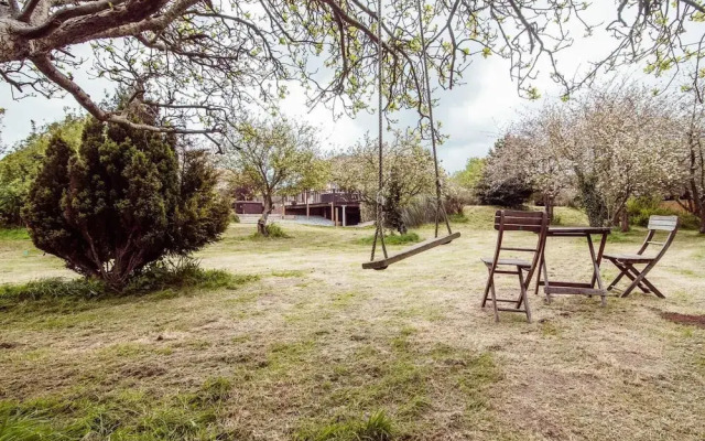 Threeways Retreat With Heated Swimming Pool