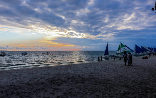 NIDA Rooms Boracay Aklan Sunrise