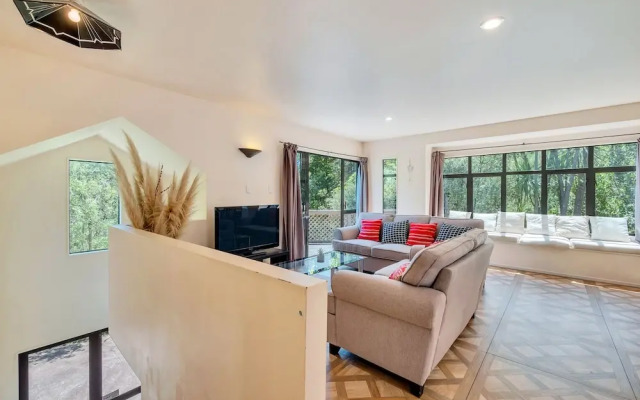 Ponsonby Holiday Home Near The City