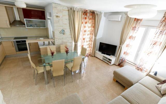 Apartments Sara & Nina