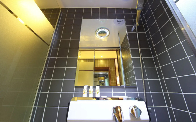Brooks Hotel