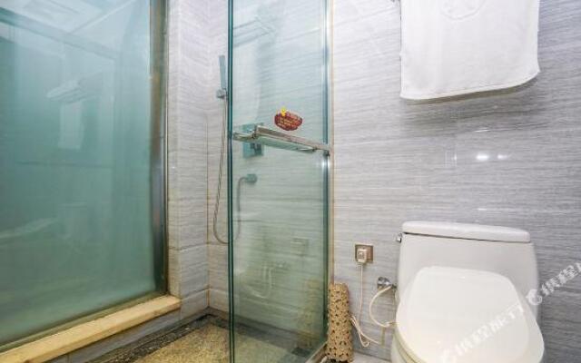 Gulong Hotel (Hanzhong High-speed Railway Station Wanbang)