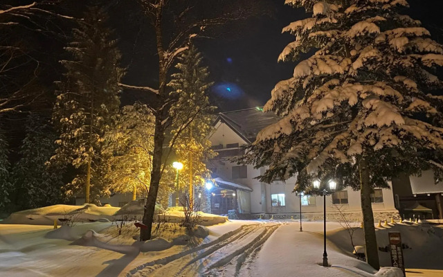 Izumigo Takayama Dog Paradise Hotel