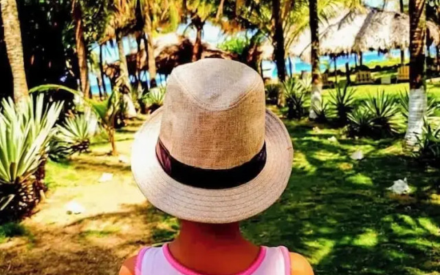 Paraiso Beach Hotel