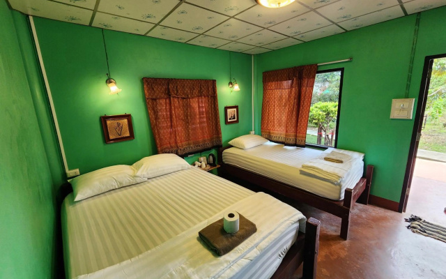 Coral Resort & Bungalows – Guest Rooms – Koh Phangan