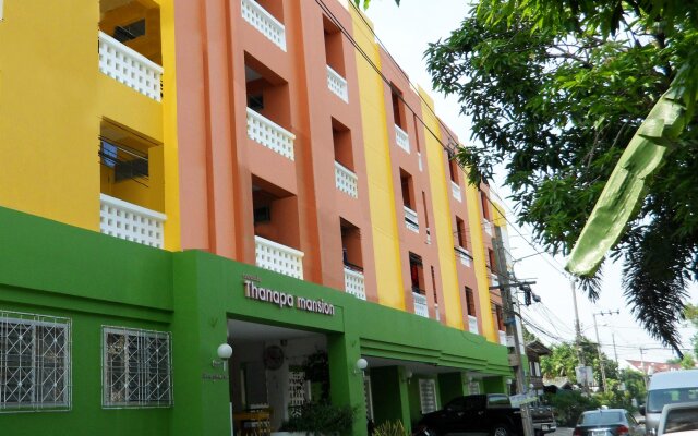 Thanapa Mansion - Hostel