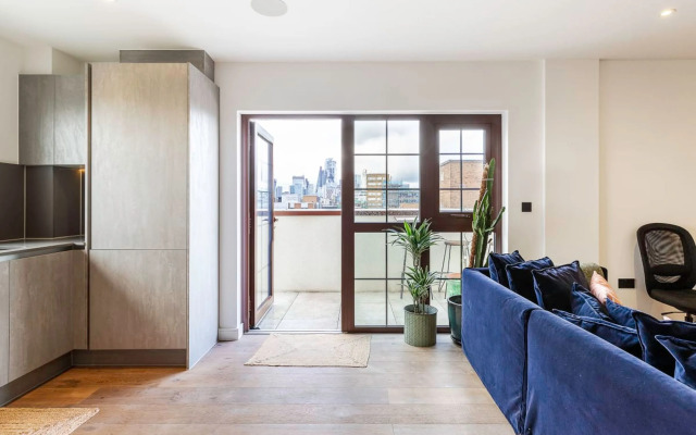 City View Spacious 2 Bedroom Penthouse