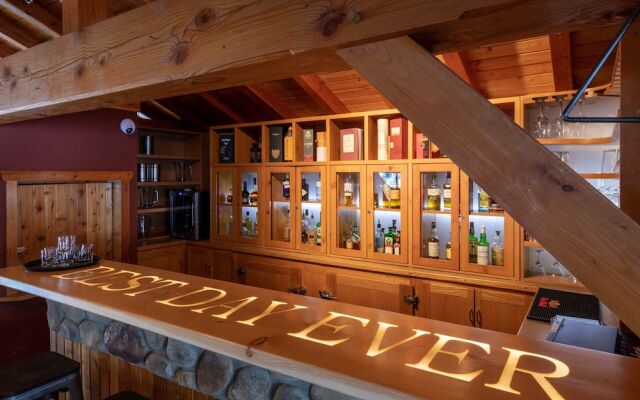 Heather Mountain Lodge