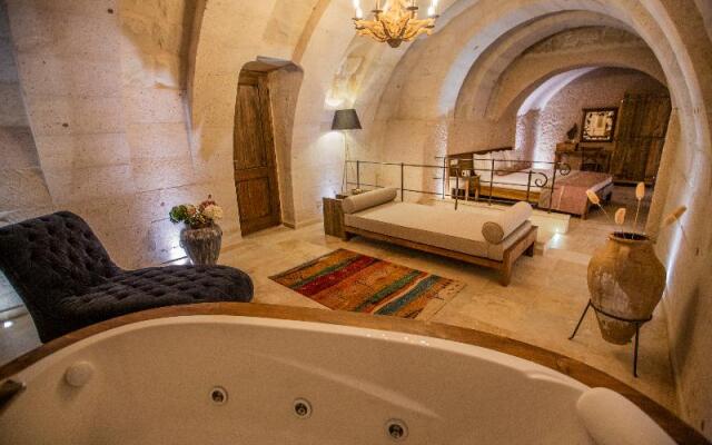 Anka Cave Suites