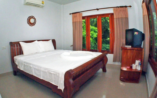 Haad Yao Over Bay Resort