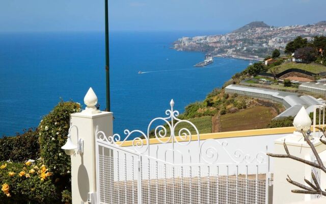 Villa with 3 Bedrooms in Funchal, with Wonderful Sea View, Private Pool, Furnished Terrace - 3 Km From the Beach