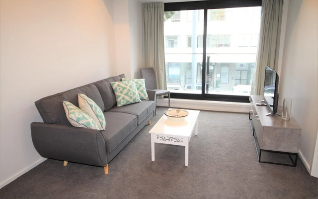 Vibrant Brand New 2 Bedroom Apt You Must Not Miss (Connect 201) – Guest Rooms – Auckland