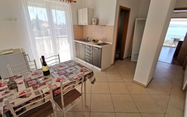 Apartment Maja 3 1 Mali