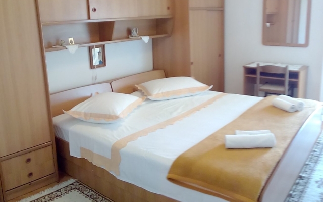 Holiday house Marus - town center Omis, Riviera Omis