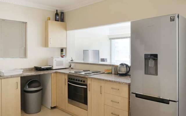 2 Bedroom Sea Point Apartment