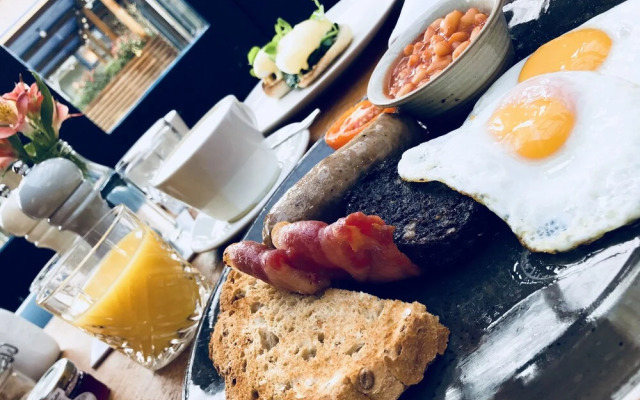 Cromwell Arms Country Pub with Rooms