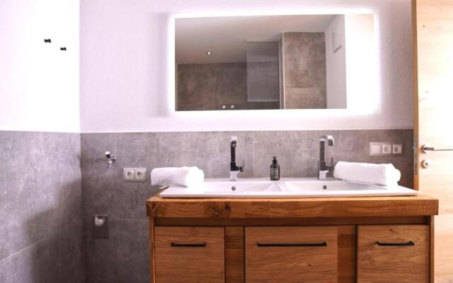 Grand Alpin Panorama Lodge Top 4