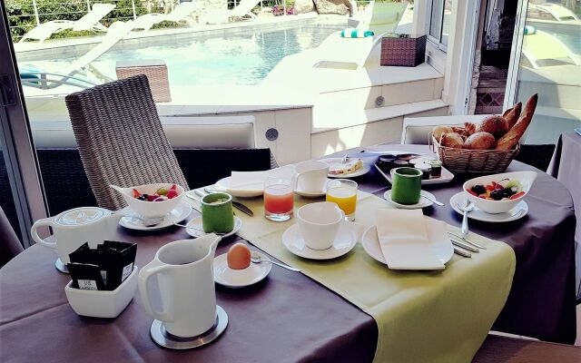 Private Hotel - Adults Only