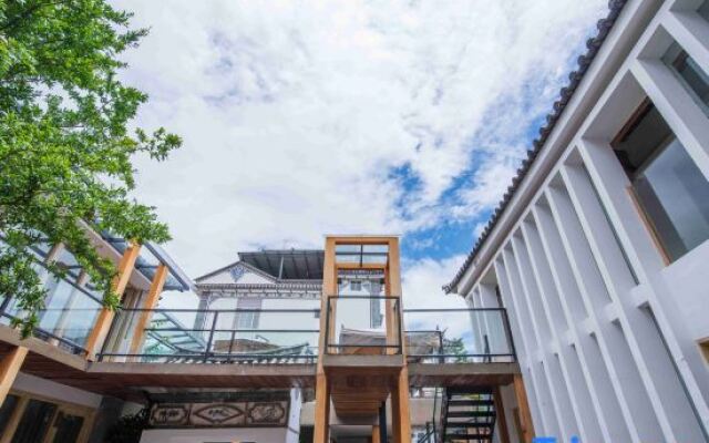 Po return. Slow talk