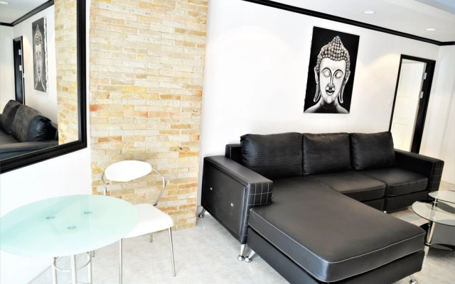 Room in Condo - Stylish 1 bed Apartment at Jomtien Beach Condominium