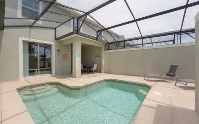 Relax Near Disney 4BR Home With Pool