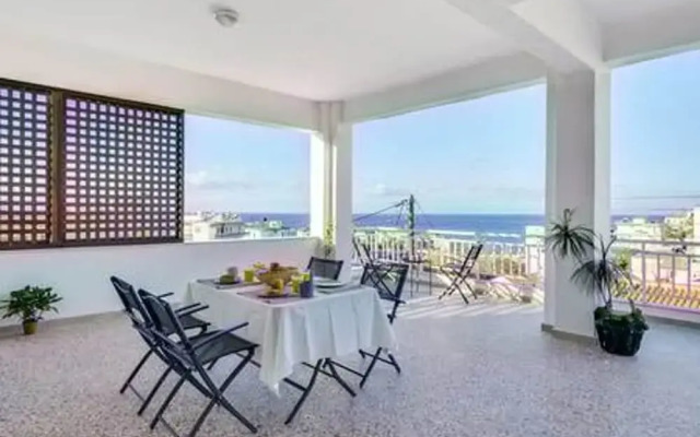 Sea City and Mountain View Apartment