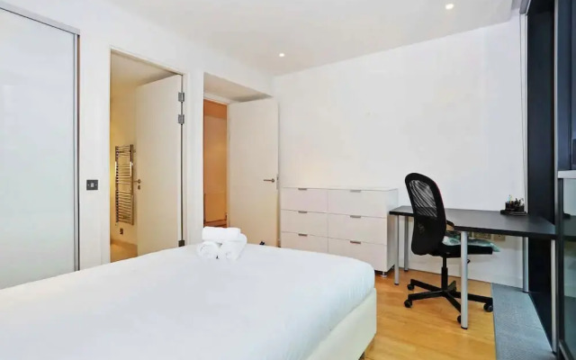 Modern 2bed with free Parking in the iconic Quartermile