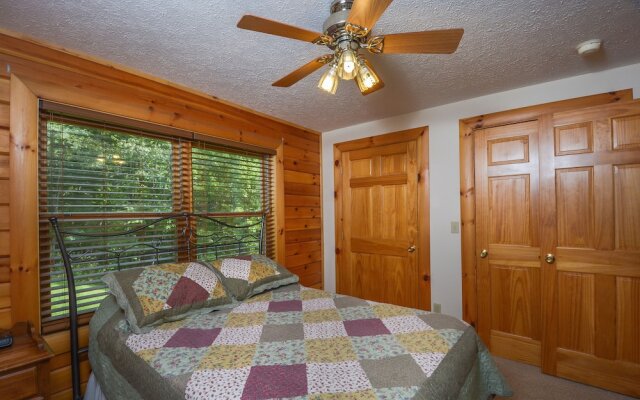 Lucky Bear Lodge 5 Bedroom House