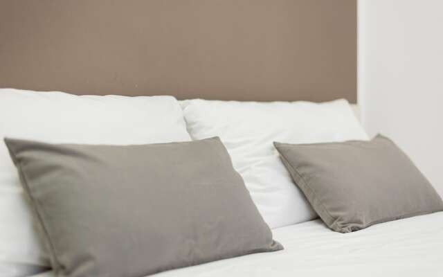 JOIVY 1-Bed Flat In Quiet Neighborhood