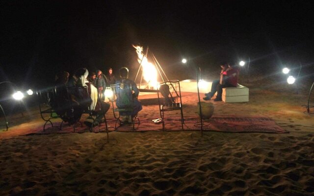luxury camp jumeirah resort