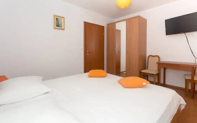Charming Apartments With Private Balcony and City View Seget Donji