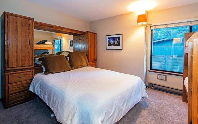 Horizons 4 Condominiums