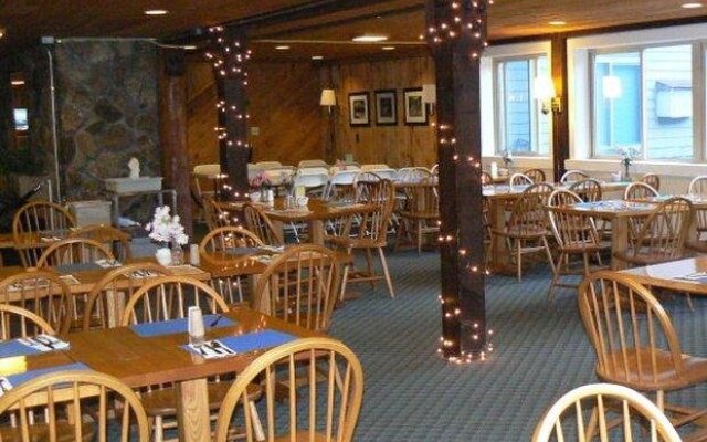 Snowy Owl Inn And Resort