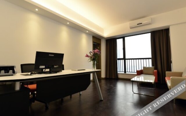 Vanyatt Service Apartment