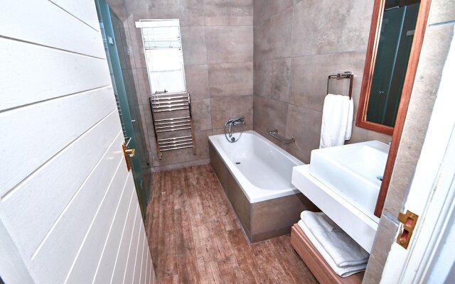 Sandton Country Manor