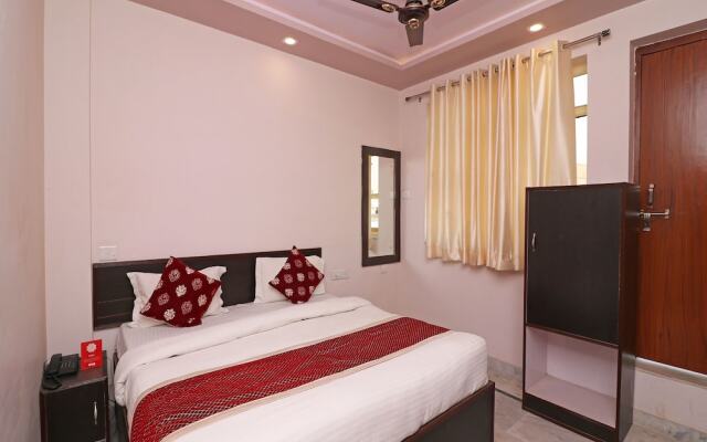 Oyo 13136 Hotel Taj Ansh 2