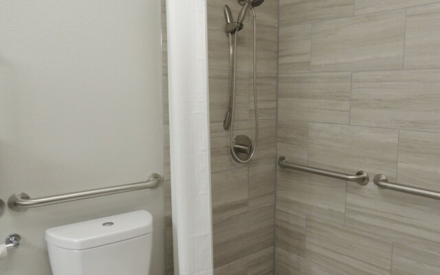 Best Western Plus Clarks Summit Scranton
