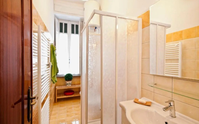 Opera Inn Suites B&B and Apartments