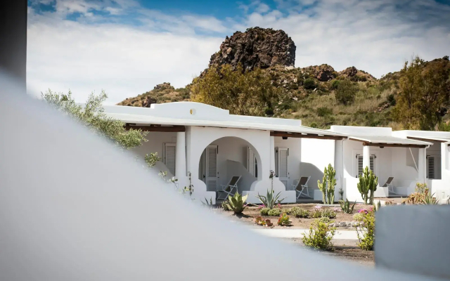 Mercure Vulcano Mari Del Sud Resort