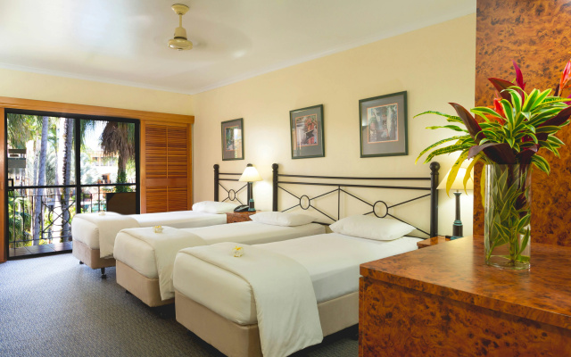 Palm Royale Cairns – Guest Rooms – Manunda