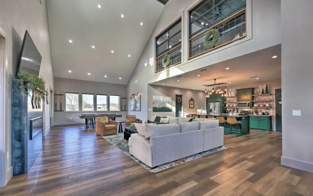 Lavish Riverfront Escape w/ Gas Grill!