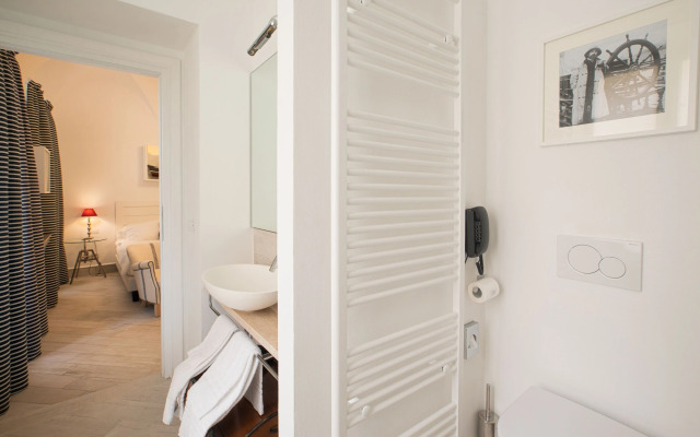 Marina Hotel Charming Rooms