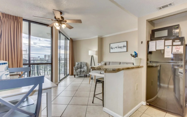 Hosteeva Oceanview Condos