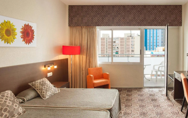 Hotel RH Royal - Recommended for Adults