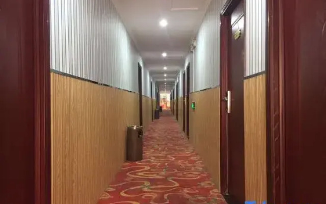 Zhumadian golden golden express hotel
