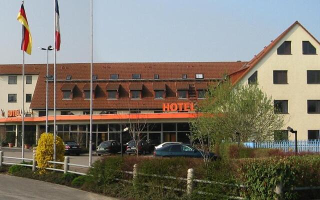 West Hotel an der Sächsischen Weinstrasse