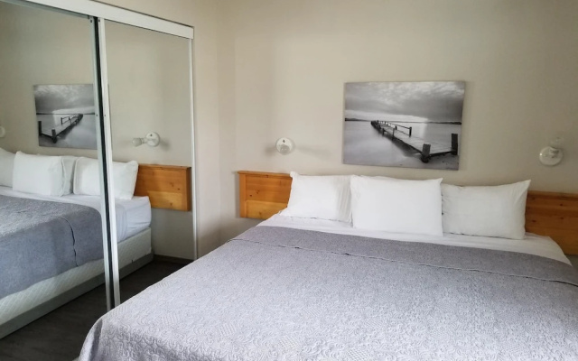 Osoyoos Lakeview Inn & Suites