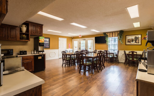 Econo Lodge Tupelo Barnes Crossing